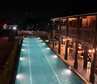 San Pa Thong House | Elephant House and Pool Villas