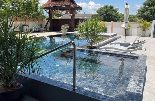 San Pa Thong House | Elephant House and Bungalows