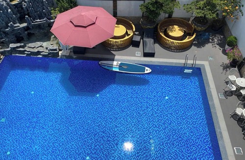 Huong Thuy Villa | Êm Villa 8 Bedrooms with Swimming Pool