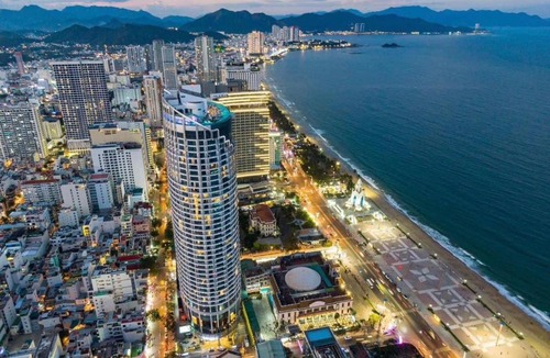 Tran Phu Beach Hotel | Emerald Wave Suites Seaview