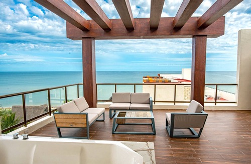 San Benito Apartment | Energy efficient beachfront PH,