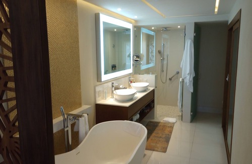 San Jose del Cabo Resort | Enjoy this beautiful 2 Bedroom Suite at Villa La Valencia Resort in Cabo