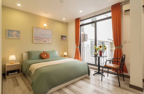 Hoan Kiem House | Entire 4BR|Central| 2’ to Hoan Kiem lake|Cathedral