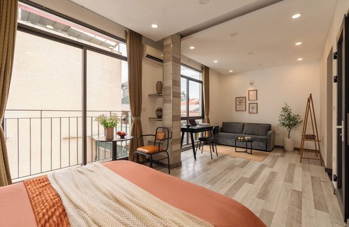Hoan Kiem House | Entire 4BR|Central| 2’ to Hoan Kiem lake|Cathedral