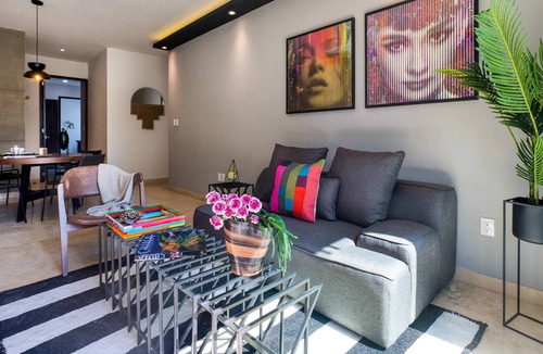 Colonia Cuauhtemoc Apartment | Equipped Apt w/Pvt Balcony in Reforma | Gym+Rooftop+Grill 2BR