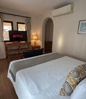 Na Chom Thian Villa | European style Pool villa modern with garden in Na Jomtien Chivani village Pattaya
