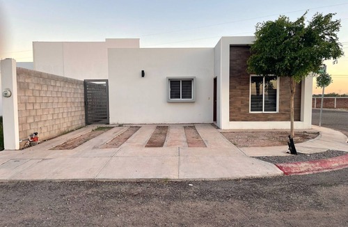 Ciudad Obregon House | Exclusive and secure area north of the city.