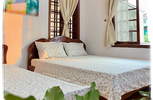 Hue House | Family-friendly, Bathtub, Warm & Quiet space!