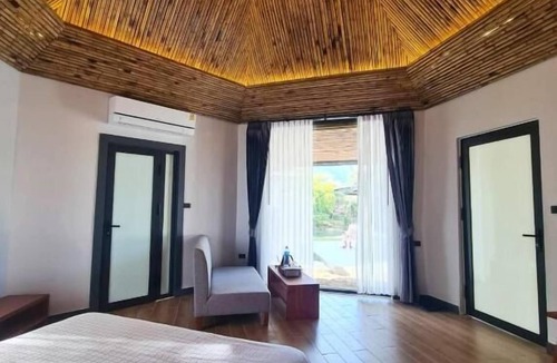 Vang Vieng Hotel | Family Land Camping Resort