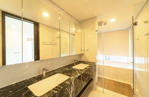 Phuong 6 Apartment | Family Villas Duplex * Swimming pool