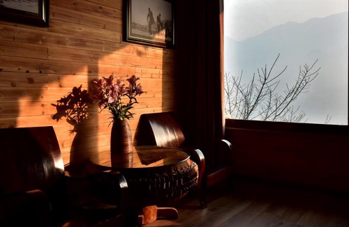 Sa Pa House | Fansipan Terrace Cafe and Homestay