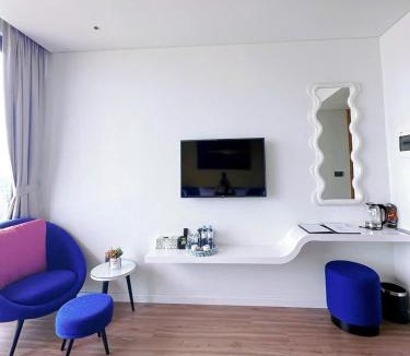 Hoang Hoa Apartment | Flamingo Hải Tiến- phòng tầng cao view biển