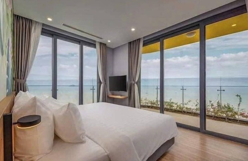 Hoang Hoa Hotel | Flamingo Ibiza Party Resort