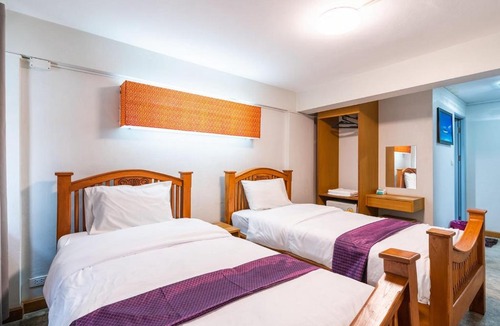 Chana Songkhram Apartment | For hotel