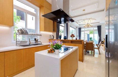 Vung Tau Villa | French-style villa, a 3-min walk to the beach.