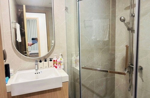District 9 Apartment | Fully Furnished One Bedroom Apartment with Sofa bed
