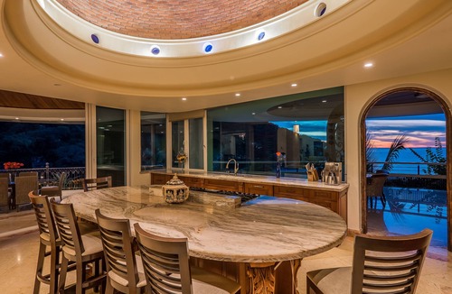 Boca de Tomatlan Villa | Fully Staffed, Beach frontage Luxury Villa