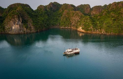 Bai Chay Hotel | Garden Bay Classic cruise