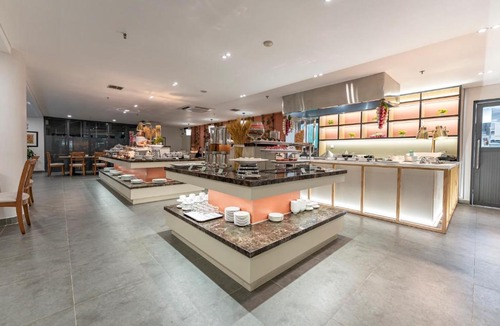 District 1 Hotel | Garden View Court Suites Ho Chi Minh City