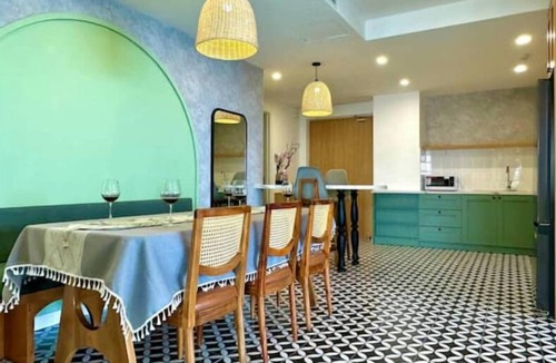 Tran Phu Beach Apartment | GOLD COAST 5 Bedrooms Ocean View