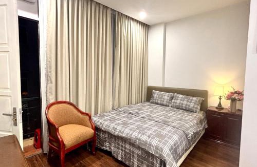Van Mieu Apartment | Golden House