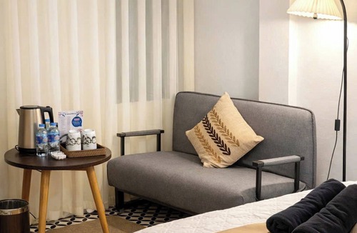 Old Quarter Hostel | Golden Lotus Hostel & Spa Hang Dao Night Market