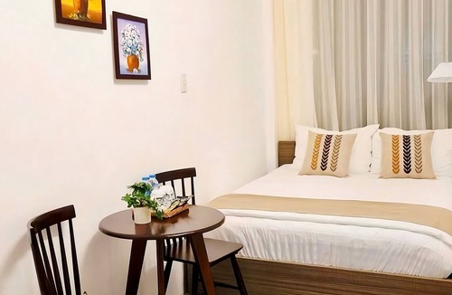 Old Quarter Hostel | Golden Lotus Hostel & Spa Hang Dao Night Market