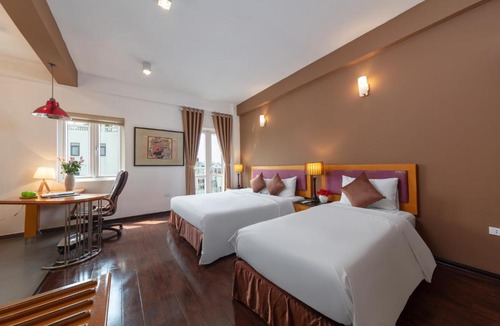 Hang Trong Hotel | Golden Sunshine Villa Hotel and Travel