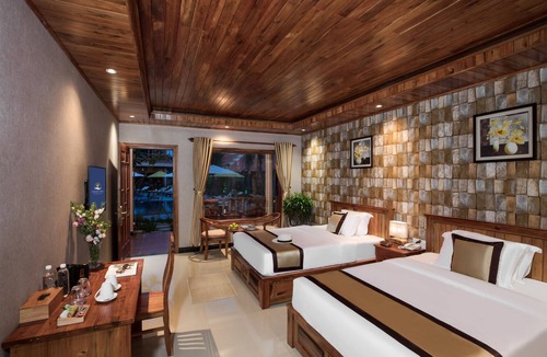 Ong Lang Hotel | Golden Topaz Resort