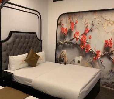 Hai Ba Trung Hotel | Golden Villa