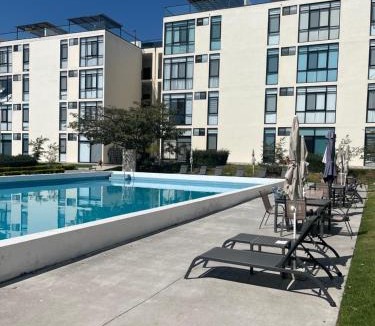 Chantepec Apartment | Gran departamento con alberca, terraza y vista a lago en Lago Luna - 5 minutos de Chante Spa