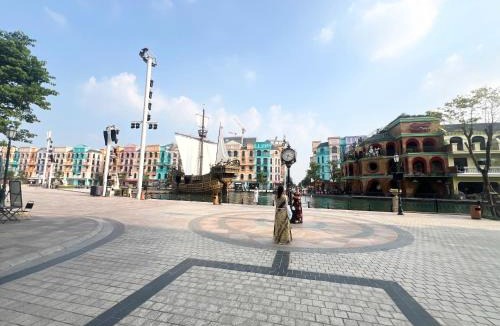 Van Giang Apartment | Grand Central Hotel- Vinhomes Ocean Park 3