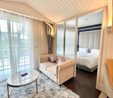Na Chom Thian Apartment | Grand Florida Beachfront Resort Jomtien Pattaya