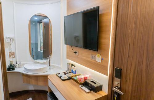 Tu Liem Hotel | Grand Luxury Hotel