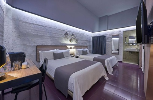 Historic Center Hotel | Group Stay in Mexico City | 4 Queen Rooms Near Historic Attractions