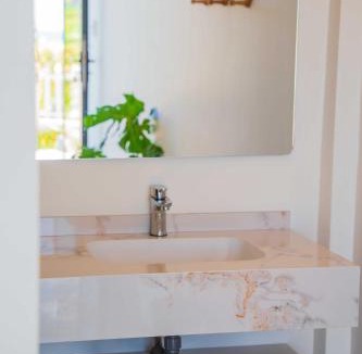 Ninh Hai Hotel | Hương Quỳnh House - Biển vô cực Mỹ Hoà