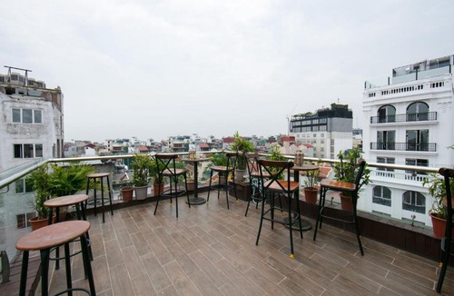 Hanoi Backpacker Quarter Hostel | Hanoi Downtown Hostel & Rooftop Bar