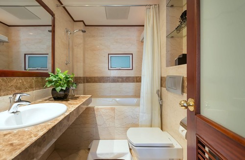 French Quarter Hotel | Hanoi E Central Hotel