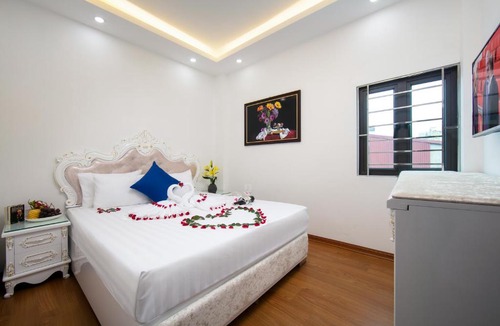 Hang Buom Hotel | Hanoi Golden Hotel