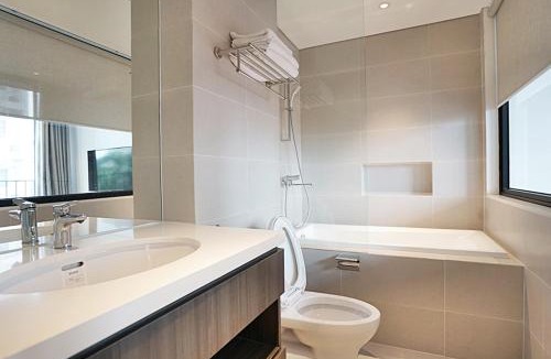Quang An Apartment | Hanoi Home 3 - Luxury Apartment in Tay Ho street