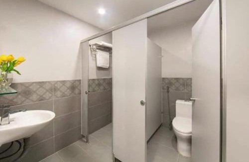 Hoan Kiem Hostel | Hanoi Train Street Hostel