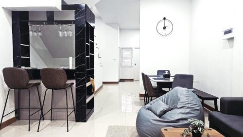 Khlong Hae House | Hatyai Luxe Stay Private House for Families and Groups up to 8 Guests