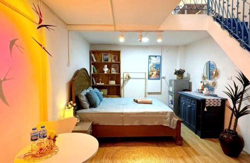 Hang Trong House | Heart of Hoan Kiem-RARE 4BR Private house unique design travel hub 13pax