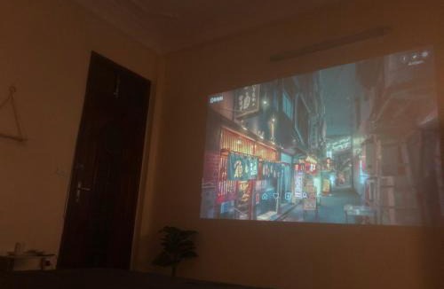 Hang Trong Apartment | Heart of Old Quarter with projector, near church