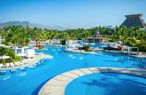 Granjas del Marques Apartment | Heaven at Your Feet in Acapulco