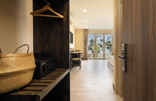 Phuong 8 Hotel | HemTouch House - Nguyen Van Mai