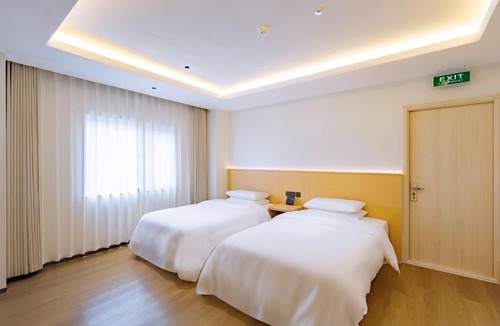 Trung Hoa Nhan Chinh Hotel | Hera Hotel