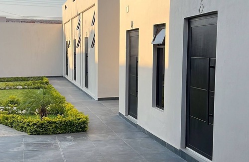 Tequila Apartment | Hermoso Hotel con Jardín a Solo ¡4 Cuadras de la Plaza Principal de Tequila Jal!