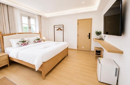 Chiang Mai Bed & Breakfast | Hidden Garden Villa and Cafe