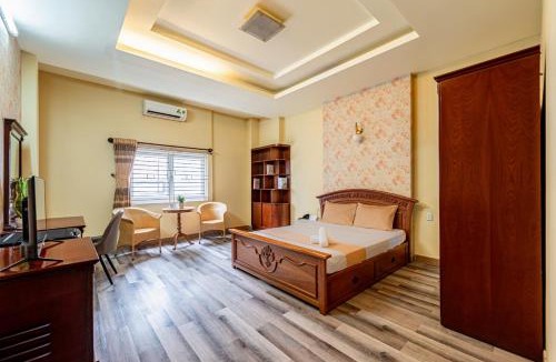 District 10 Hotel | Hoàng Long Hotel By Cozrum